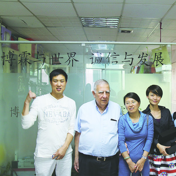 英國客戶來做濾清器外包裝盒